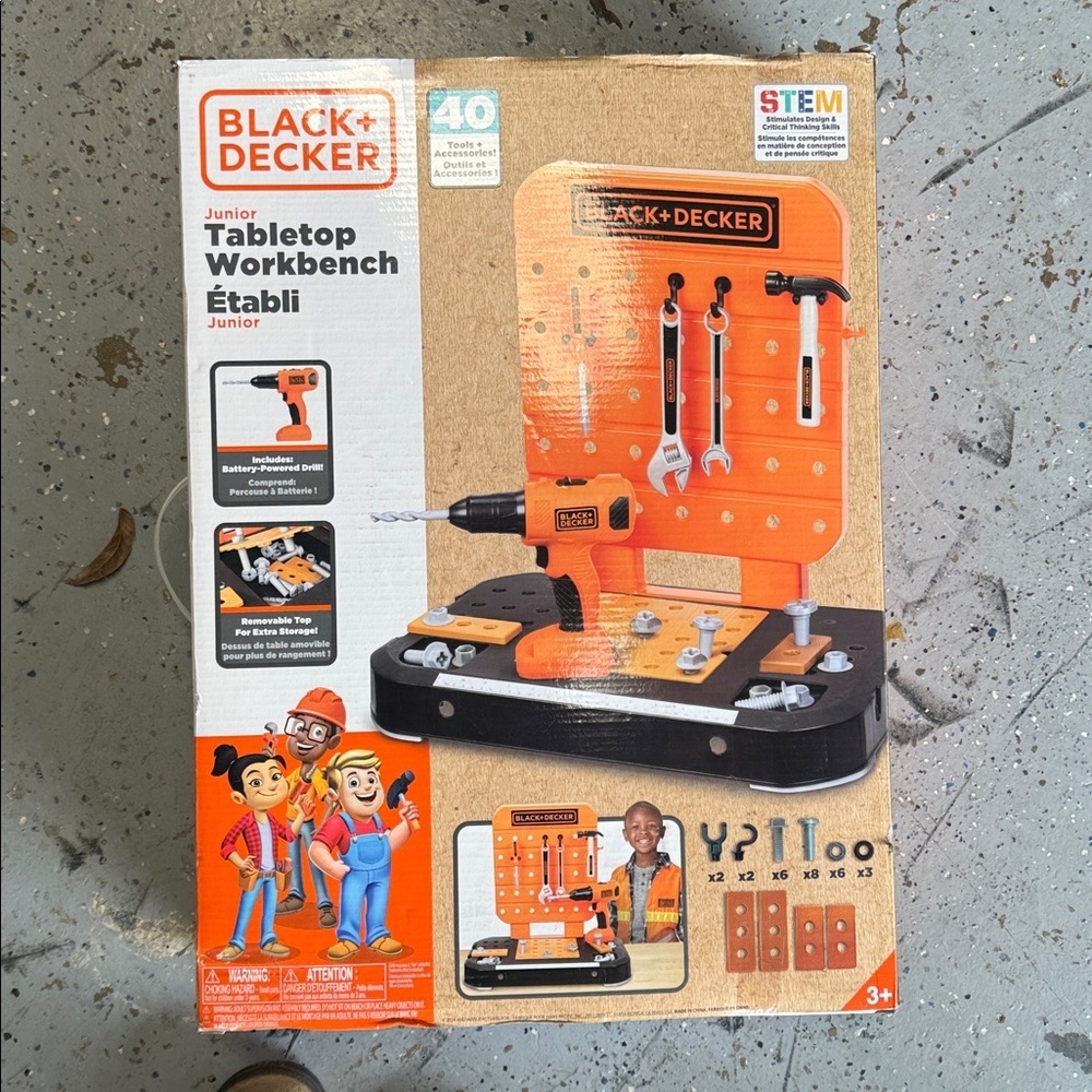 BLACK and DECKER Tabletop Workbench ages 3 + 40 Tools and accessories - Picture 3 of 5